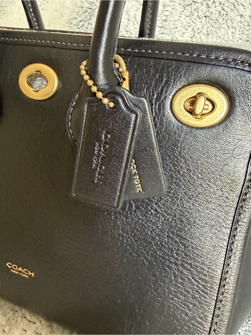 Coach Turnlock Tote Bag 22 in Black - Picture 2 of 6